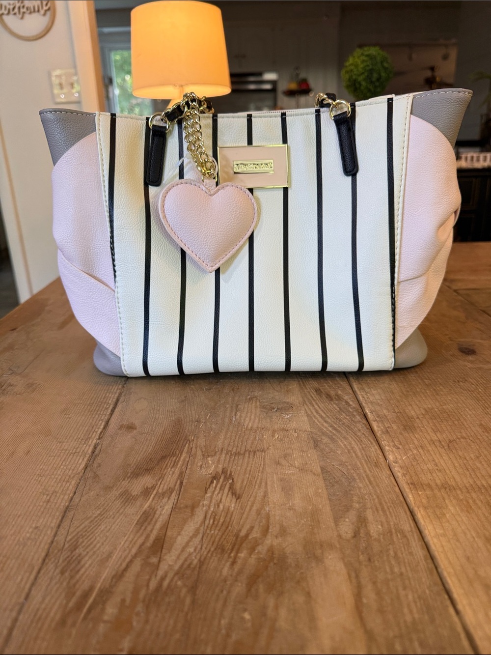 Striped White and Pink Shoulder Tote with Heart Charm - Picture 5 of 14